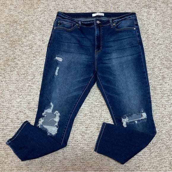 KanCan Womens, Skinny Denim Jeans, Suze XL, Distressed, EUC - Picture 1 of 7